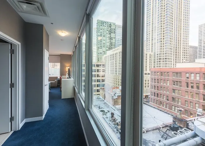 Kinzie 4* Chicago