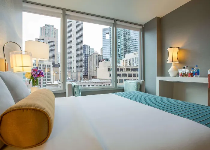 Kinzie Hotel 4*