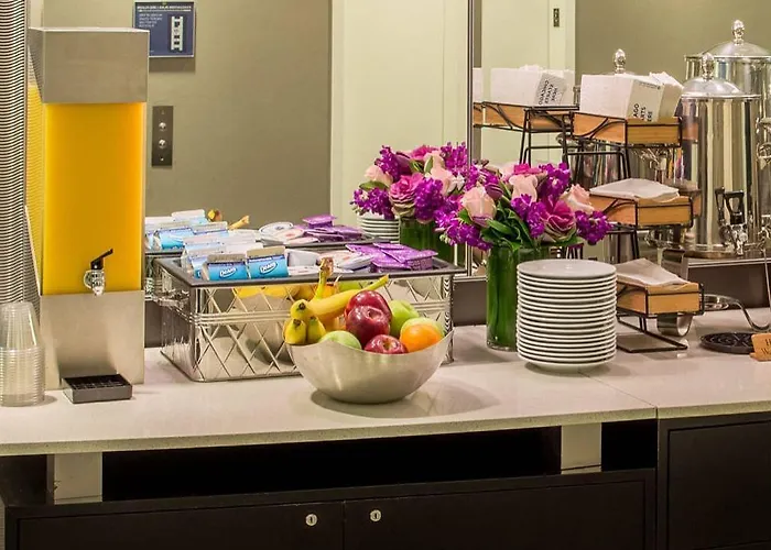 Hotel Kinzie 4*