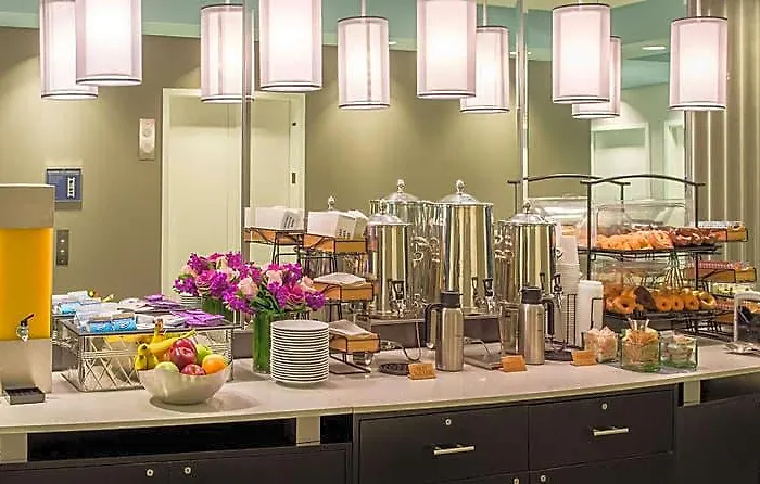 Kinzie Hotel 4*