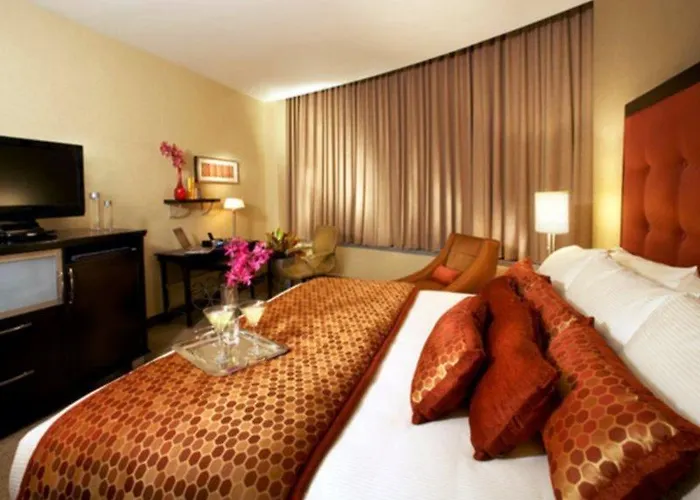 Kinzie Hotel